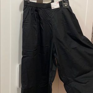 Uniqlo Black Linen Cotton Cropped Pants